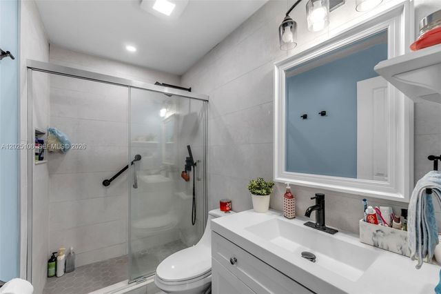 15042 SW 69th Street, Miami, FL 33193