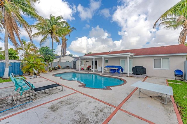 15042 SW 69th Street, Miami, FL 33193