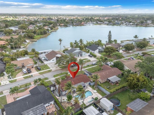 15042 SW 69th Street, Miami, FL 33193
