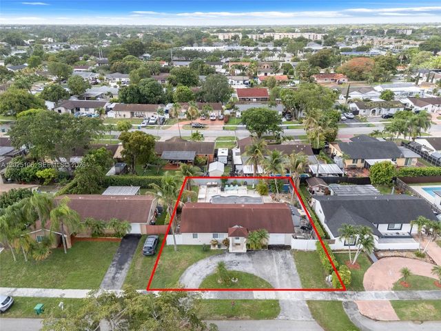 15042 SW 69th Street, Miami, FL 33193
