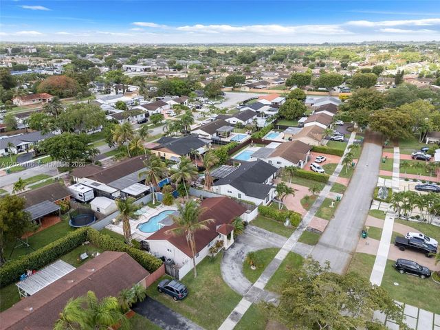 15042 SW 69th Street, Miami, FL 33193