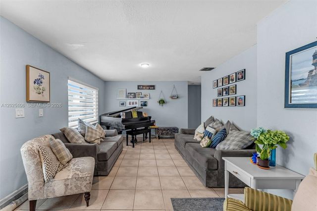 15042 SW 69th Street, Miami, FL 33193