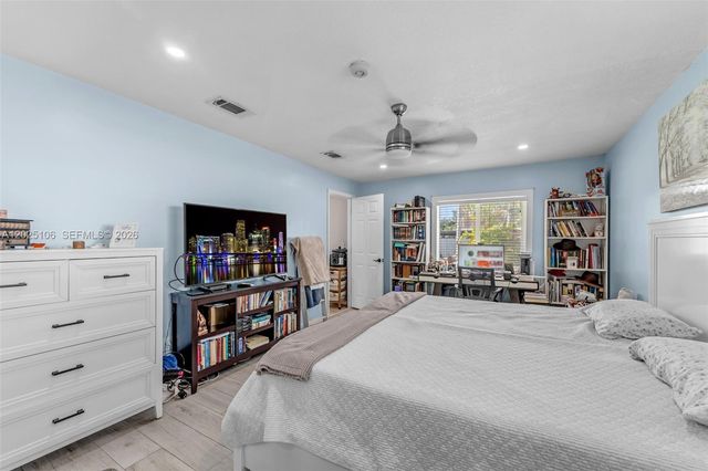 15042 SW 69th Street, Miami, FL 33193