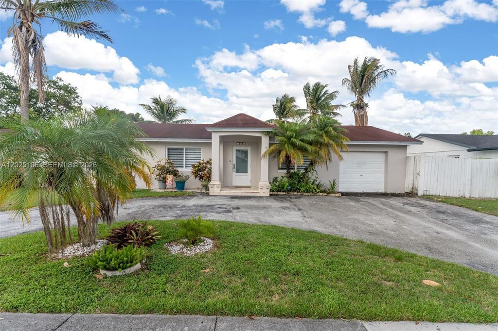 15042 SW 69th Street, Miami, FL 33193