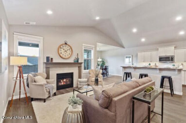 6136 W CONSTANTINE LN, Rathdrum, ID 83858