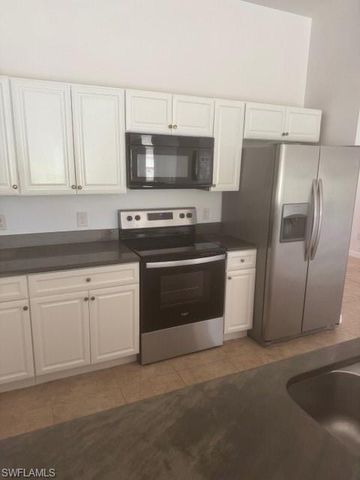 1912 SW 15th PL, Cape Coral, FL 33991