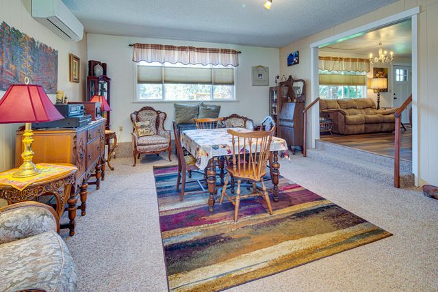 2218 SW 79th Street, Redmond, OR 97756