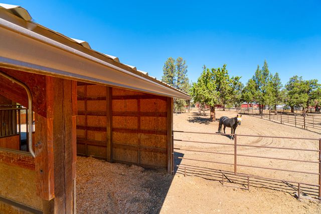 2218 SW 79th Street, Redmond, OR 97756