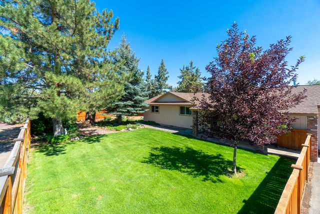 2218 SW 79th Street, Redmond, OR 97756