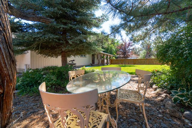 2218 SW 79th Street, Redmond, OR 97756