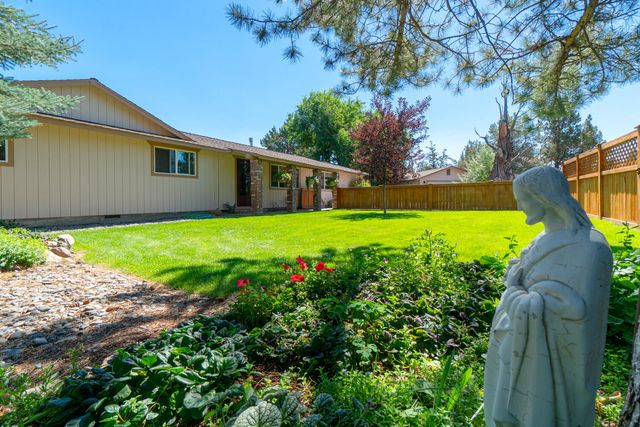 2218 SW 79th Street, Redmond, OR 97756