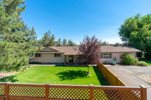 2218 SW 79th Street, Redmond, OR 97756