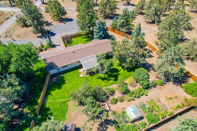 2218 SW 79th Street, Redmond, OR 97756