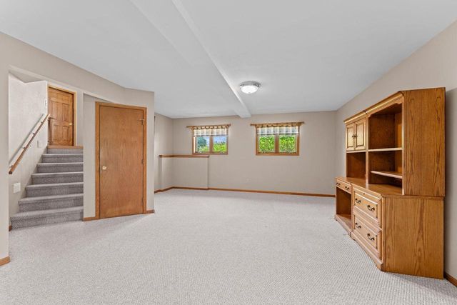 1827 Huntington Park Drive, Reedsburg, WI 53959