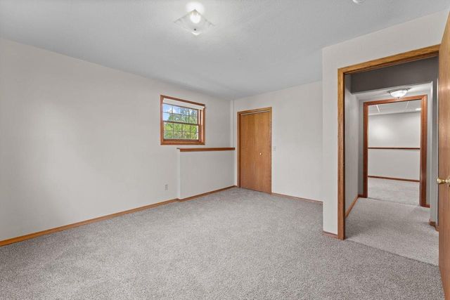 1827 Huntington Park Drive, Reedsburg, WI 53959