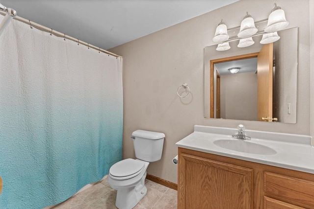 1827 Huntington Park Drive, Reedsburg, WI 53959