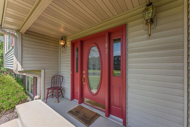 1827 Huntington Park Drive, Reedsburg, WI 53959