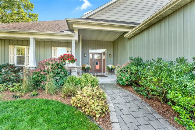 1110 Forest Brook Drive, Saint Joseph, MI 49085