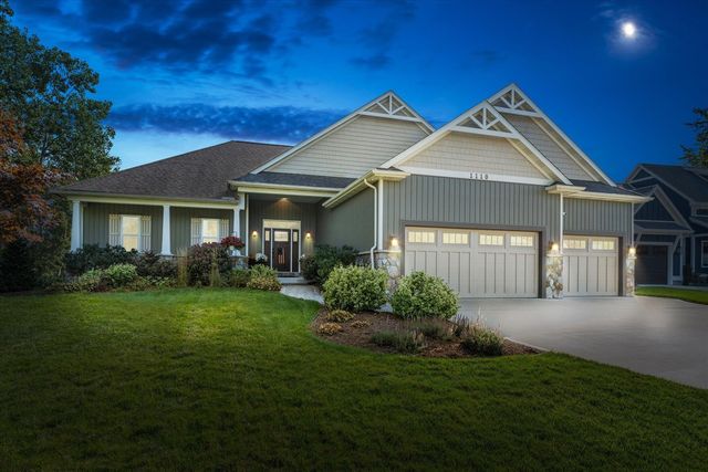 1110 Forest Brook Drive, Saint Joseph, MI 49085