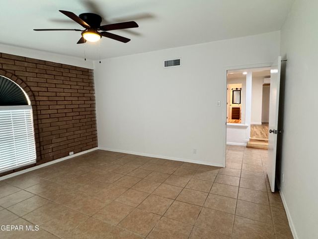 6209 AIRPORT Road, El Paso, TX 79925