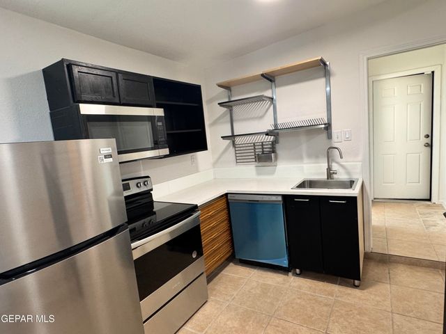 6209 AIRPORT Road, El Paso, TX 79925