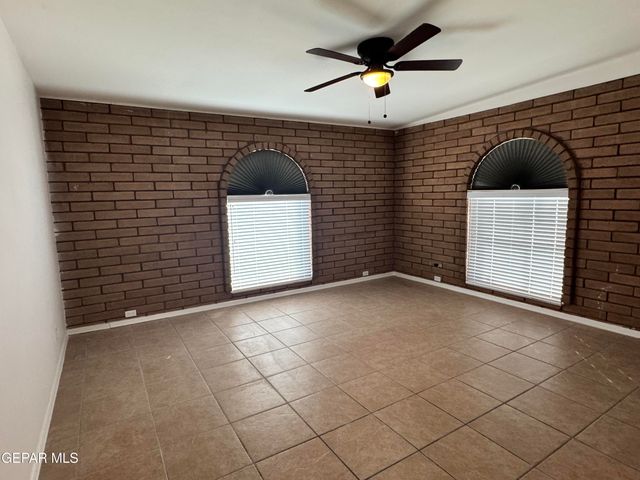 6209 AIRPORT Road, El Paso, TX 79925