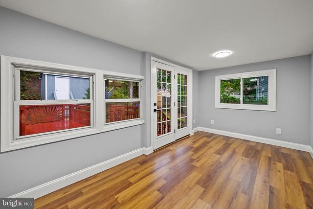 8405 58TH AVE, College Park, MD 20740