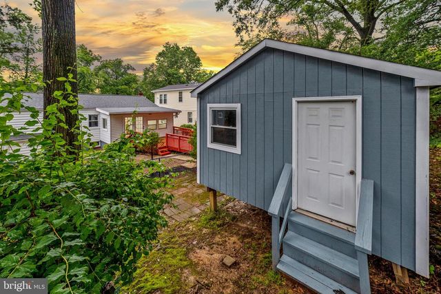 8405 58TH AVE, College Park, MD 20740