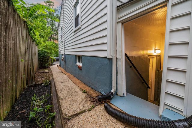 8405 58TH AVE, College Park, MD 20740