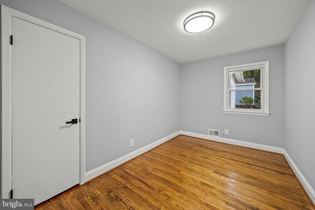 8405 58TH AVE, College Park, MD 20740