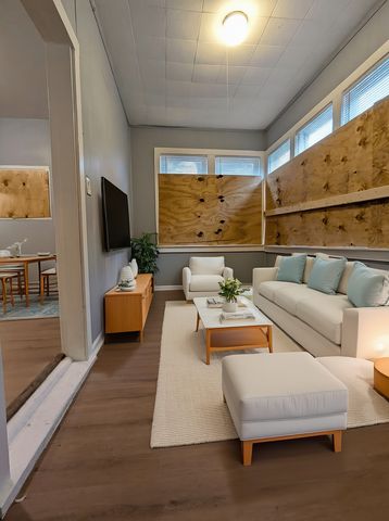 8601 S Kingston Avenue, Chicago, IL 60617