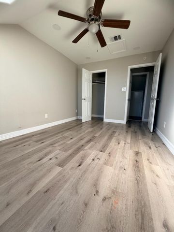 8335 Sands Point Drive 206, Houston, TX 77036