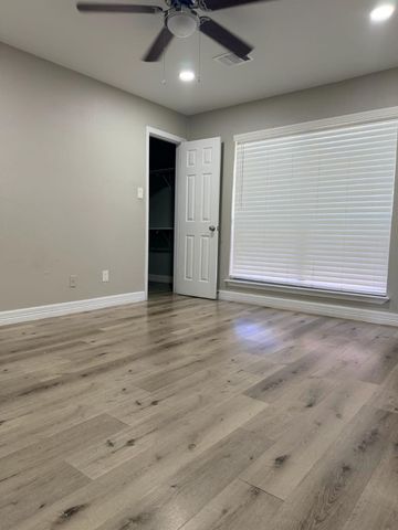 8335 Sands Point Drive 206, Houston, TX 77036