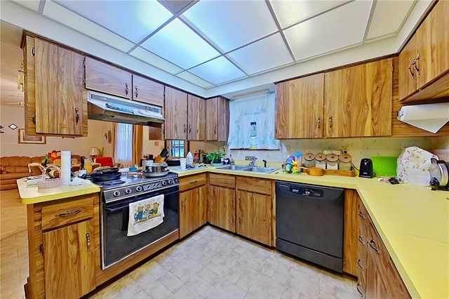 2142 Ben Couch Road, Blackshear, GA 31516