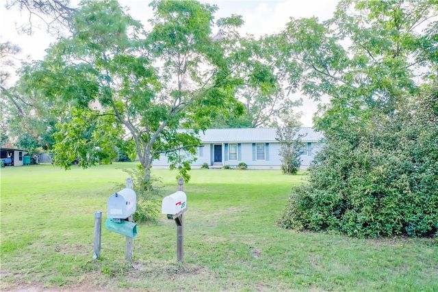 2142 Ben Couch Road, Blackshear, GA 31516