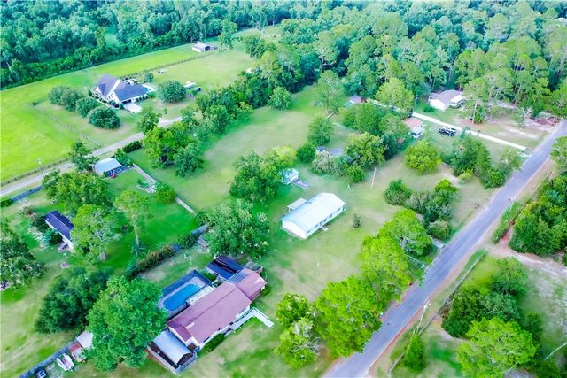2142 Ben Couch Road, Blackshear, GA 31516