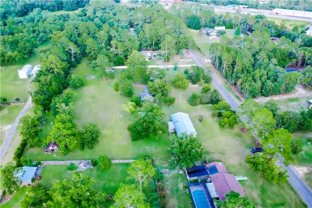 2142 Ben Couch Road, Blackshear, GA 31516