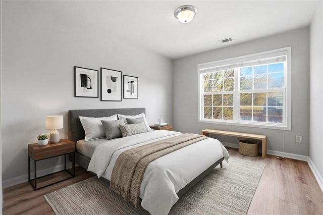 1006 Ivydale Circle, Lawrenceville, GA 30045