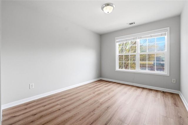 1006 Ivydale Circle, Lawrenceville, GA 30045