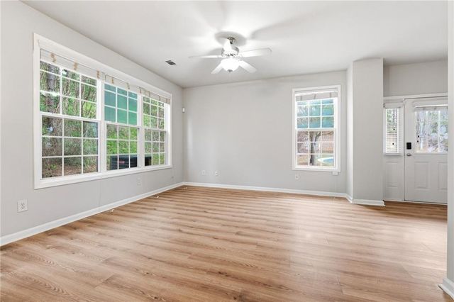 1006 Ivydale Circle, Lawrenceville, GA 30045