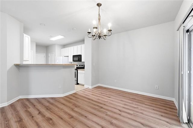 1006 Ivydale Circle, Lawrenceville, GA 30045