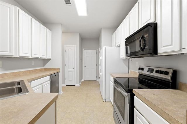 1006 Ivydale Circle, Lawrenceville, GA 30045