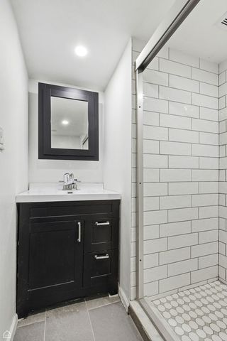 9806 S HARDING Avenue, Evergreen Park, IL 60805