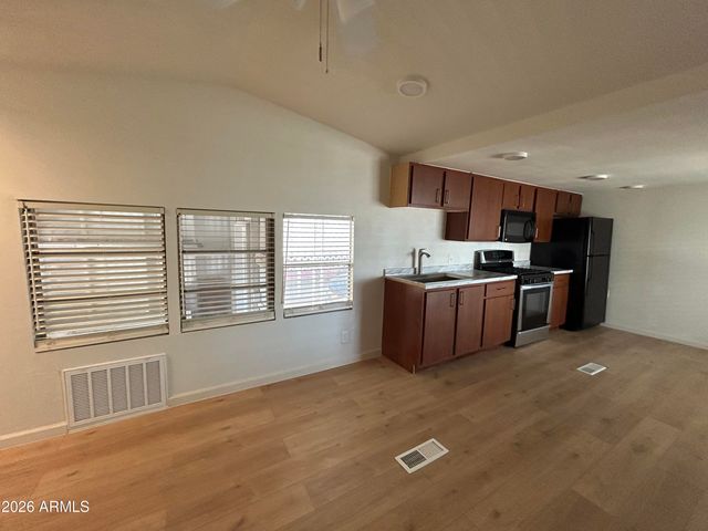 10810 N 91st Avenue 118, Peoria, AZ 85345