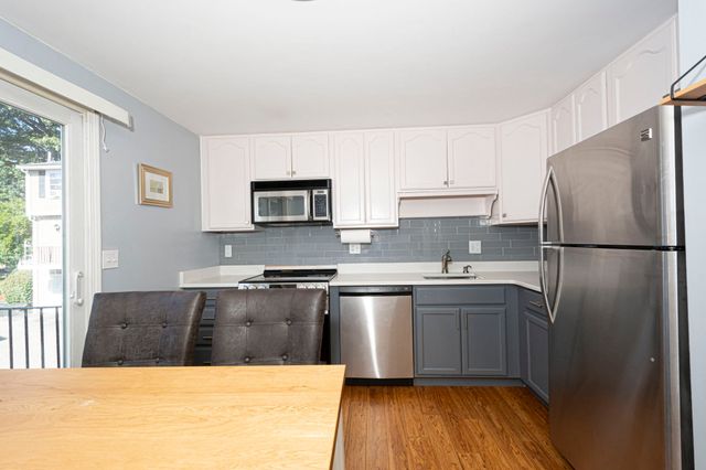 1221 Pawtucket Blvd 93, Lowell, MA 01854