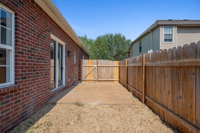 2422 Taylor Close, Murfreesboro, TN 37130