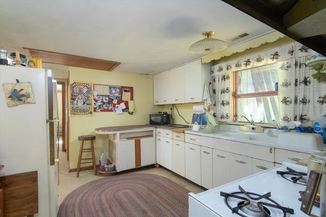 57 Eddy Road, Newfane, VT 05345