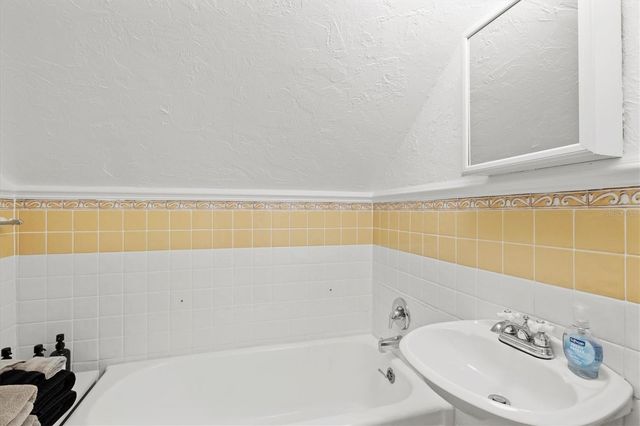 1523 1ST AVENUE W, Bradenton, FL 34205