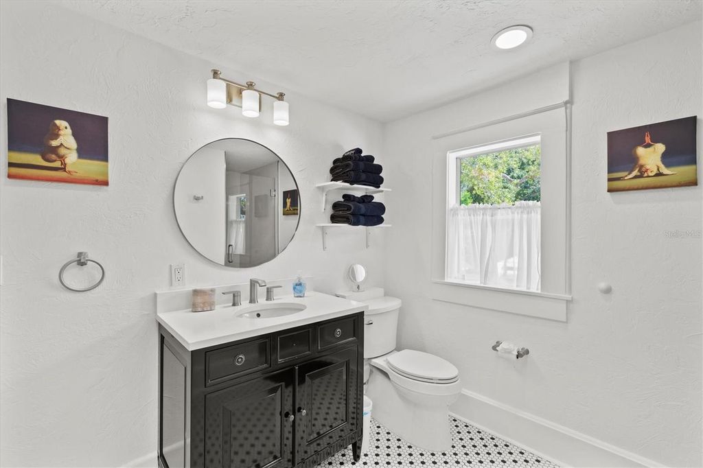 Image 29 of property listing at 1523 1ST AVENUE W, Bradenton, FL 34205