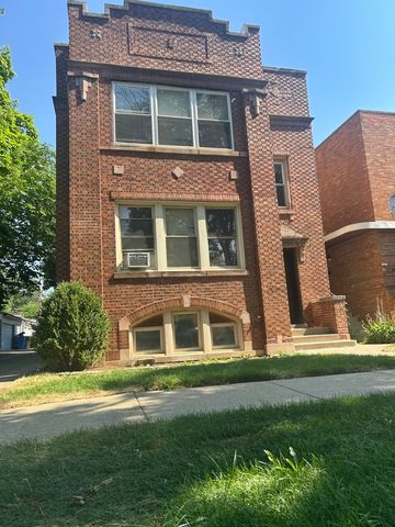 3240 W Victoria Street, Chicago, IL 60659